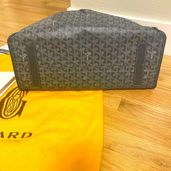 Goyard Hardy PM Bag, Dust Bag, & Detachable Pouch. Excellent Condition! - Picture 13 of 16